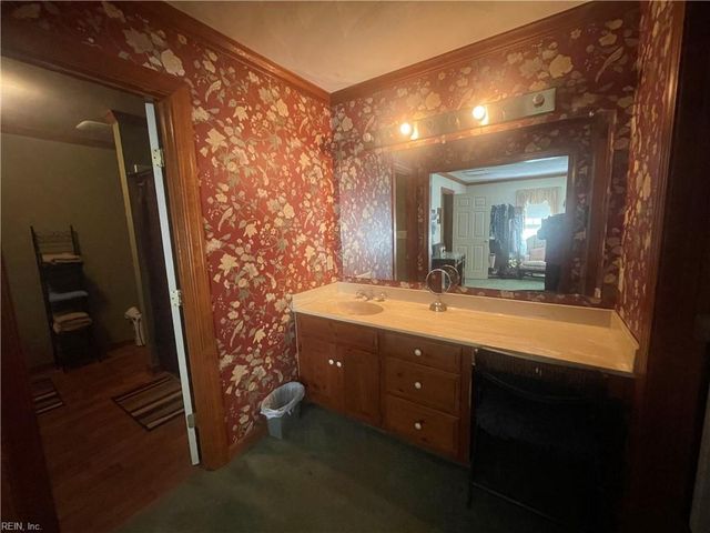 101 Crescent DR, Franklin, VA 23851