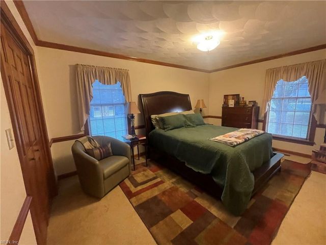 101 Crescent DR, Franklin, VA 23851