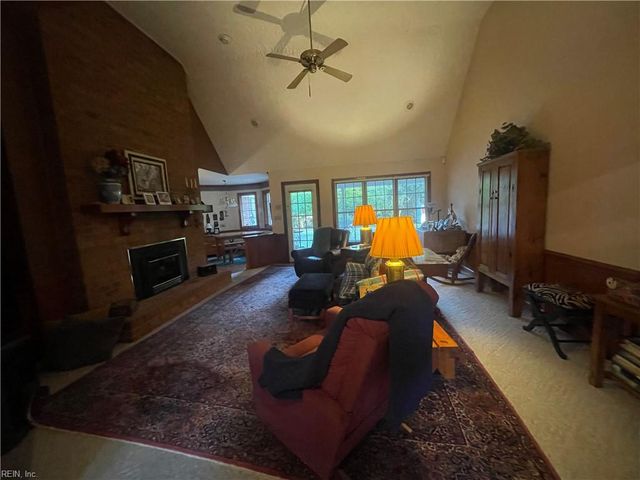 101 Crescent DR, Franklin, VA 23851