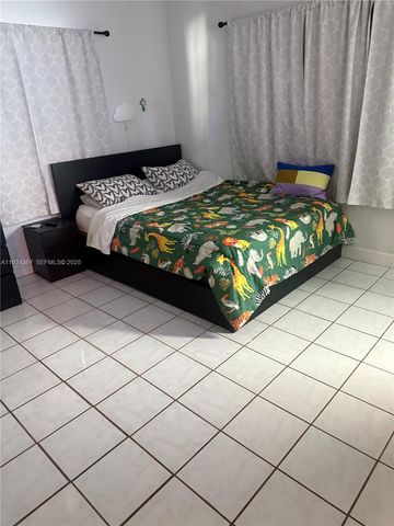 6270 SW 8th Pl, North Lauderdale, FL 33068