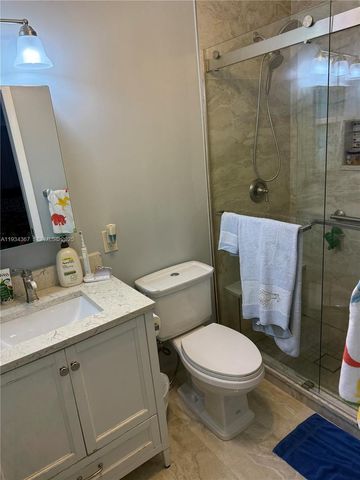 6270 SW 8th Pl, North Lauderdale, FL 33068