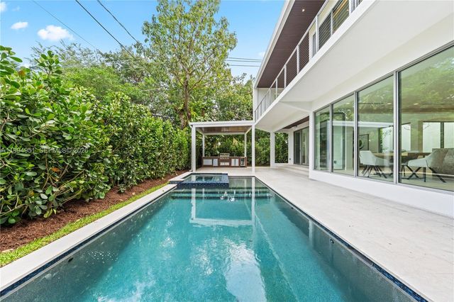 4125 NW 5th Ave, Miami, FL 33127