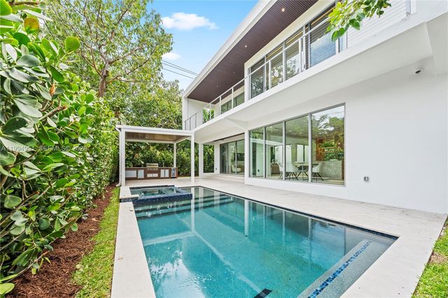 4125 NW 5th Ave, Miami, FL 33127
