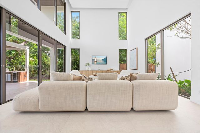 4125 NW 5th Ave, Miami, FL 33127