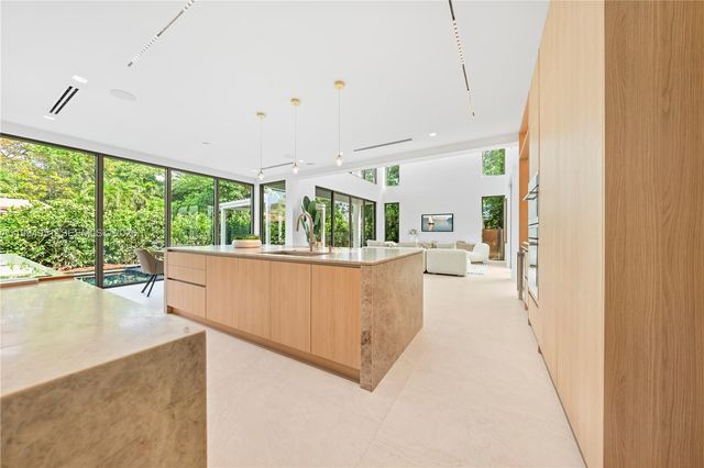 4125 NW 5th Ave, Miami, FL 33127