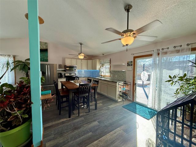 4506 Palm Avenue, Des Moines, IA 50310