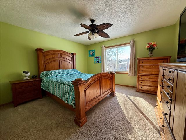 4506 Palm Avenue, Des Moines, IA 50310