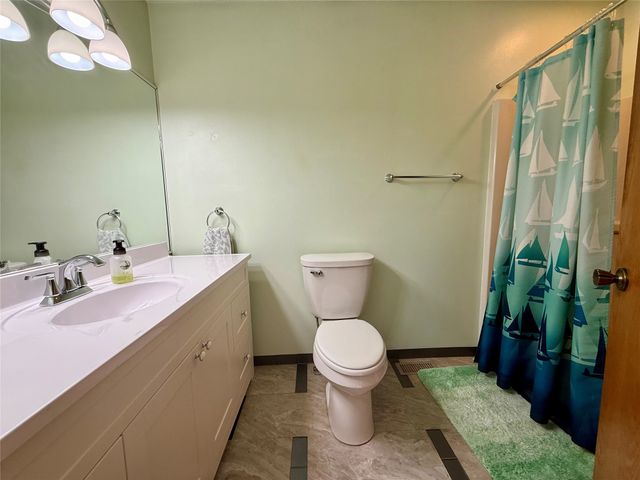 4506 Palm Avenue, Des Moines, IA 50310