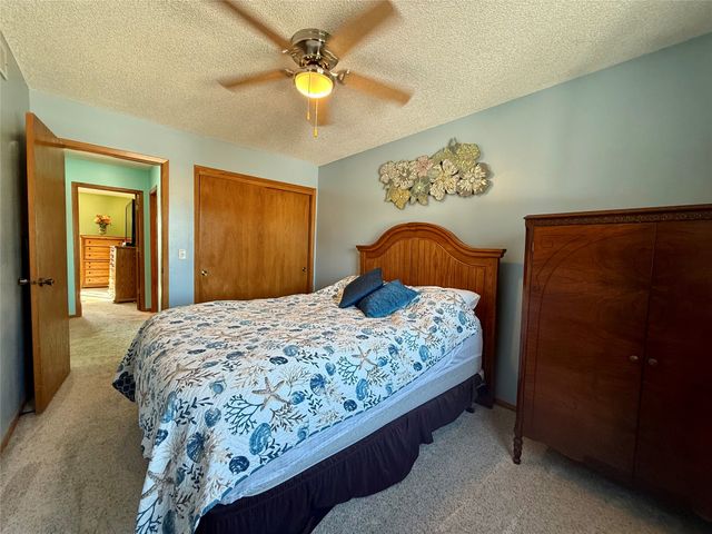 4506 Palm Avenue, Des Moines, IA 50310