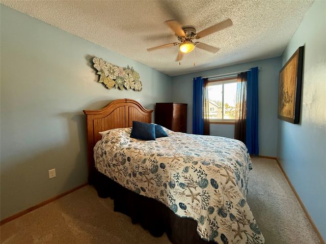 4506 Palm Avenue, Des Moines, IA 50310