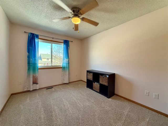 4506 Palm Avenue, Des Moines, IA 50310