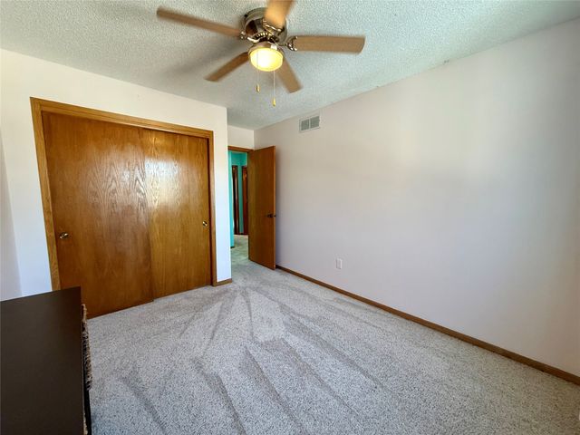 4506 Palm Avenue, Des Moines, IA 50310