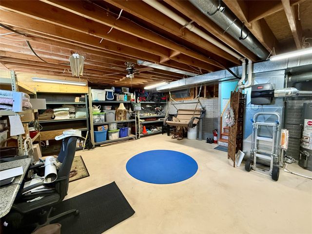 4506 Palm Avenue, Des Moines, IA 50310