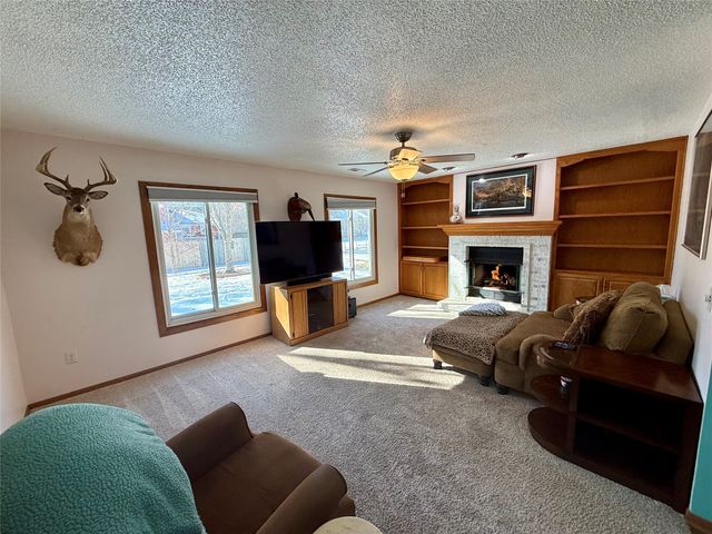 4506 Palm Avenue, Des Moines, IA 50310