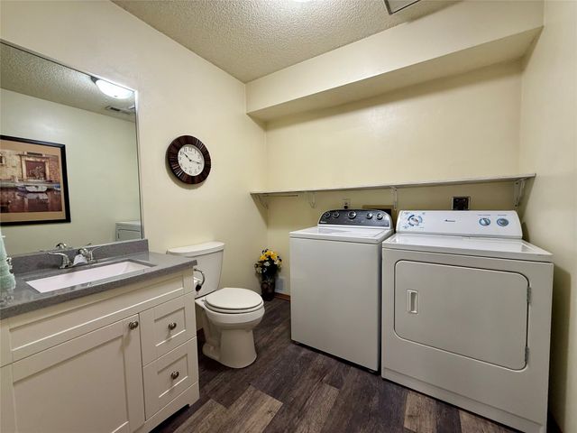 4506 Palm Avenue, Des Moines, IA 50310