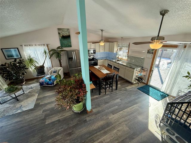 4506 Palm Avenue, Des Moines, IA 50310