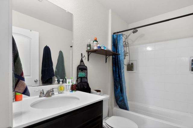 521 Staton ST, Georgetown, TX 78626