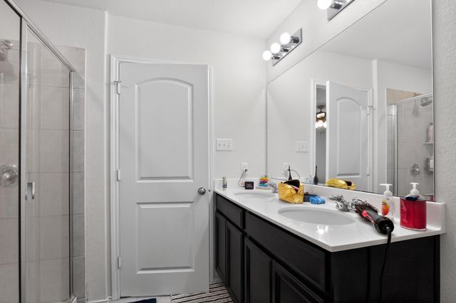 521 Staton ST, Georgetown, TX 78626