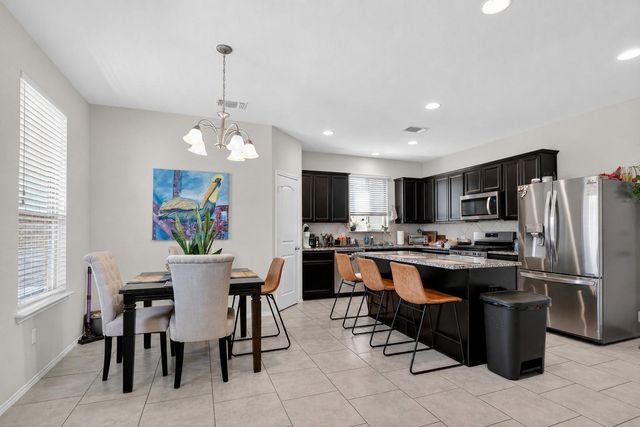 521 Staton ST, Georgetown, TX 78626