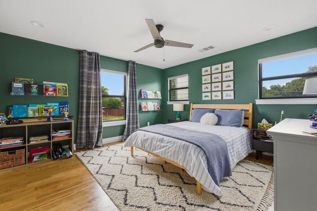 6262 Woodcrest Lane, Dallas, TX 75214