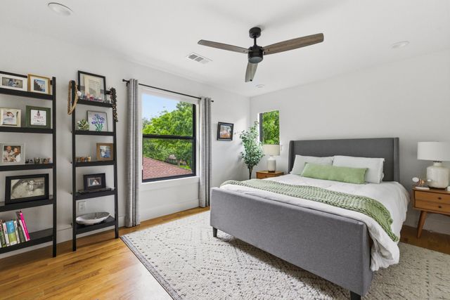 6262 Woodcrest Lane, Dallas, TX 75214