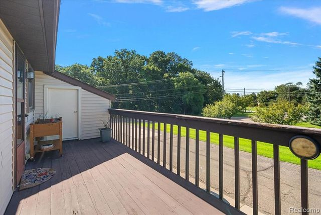 2346 London Bridge Drive 62, Rochester Hills, MI 48307