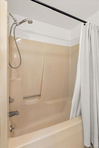 2346 London Bridge Drive 62, Rochester Hills, MI 48307