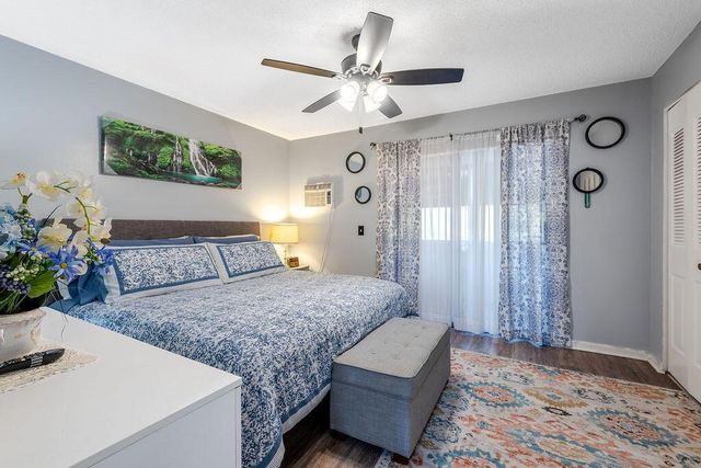 393 Windsor, West Palm Beach, FL 33417