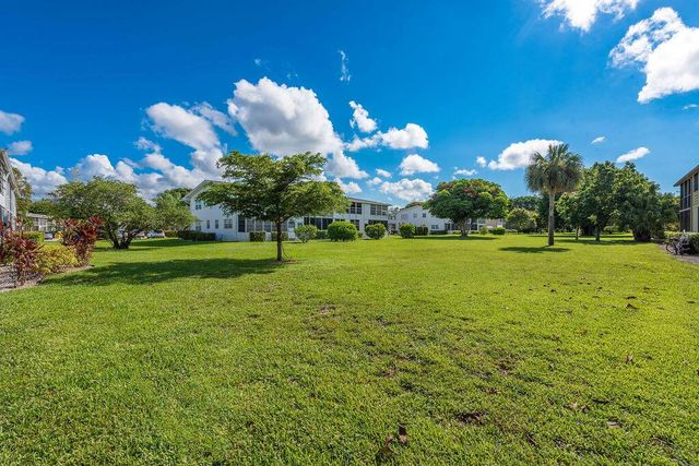393 Windsor, West Palm Beach, FL 33417