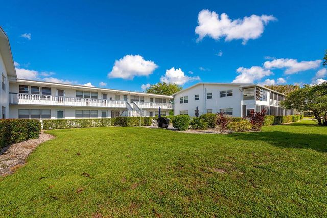 393 Windsor, West Palm Beach, FL 33417