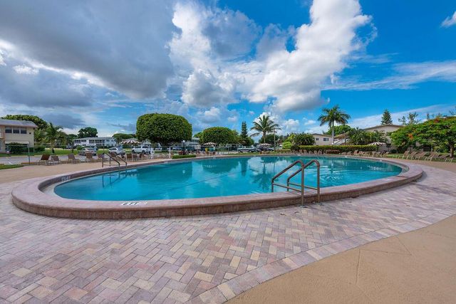 393 Windsor, West Palm Beach, FL 33417