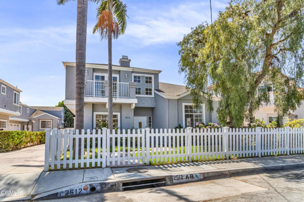 2512 Huntington Lane A, Redondo Beach, CA 90278