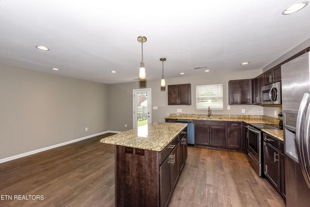 1125 Blackstone View Lane, Knoxville, TN 37932