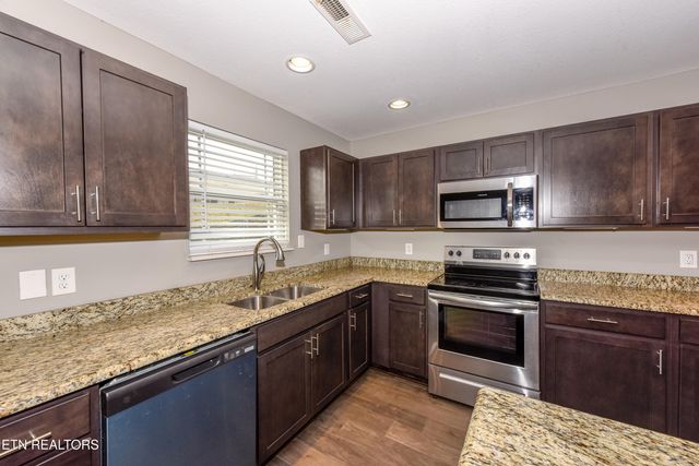 1125 Blackstone View Lane, Knoxville, TN 37932