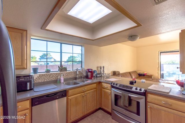 383 S Stonington Place, Tucson, AZ 85748