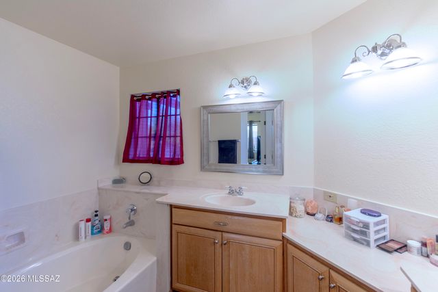 383 S Stonington Place, Tucson, AZ 85748