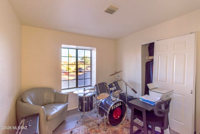 383 S Stonington Place, Tucson, AZ 85748