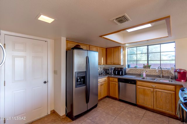 383 S Stonington Place, Tucson, AZ 85748