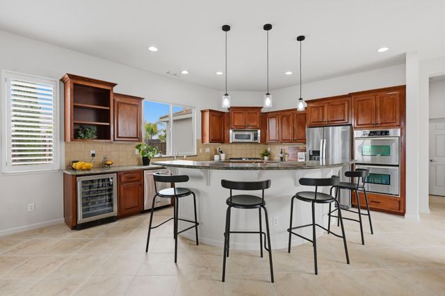 8537 Bridgestone Crescent, Roseville, CA 95747