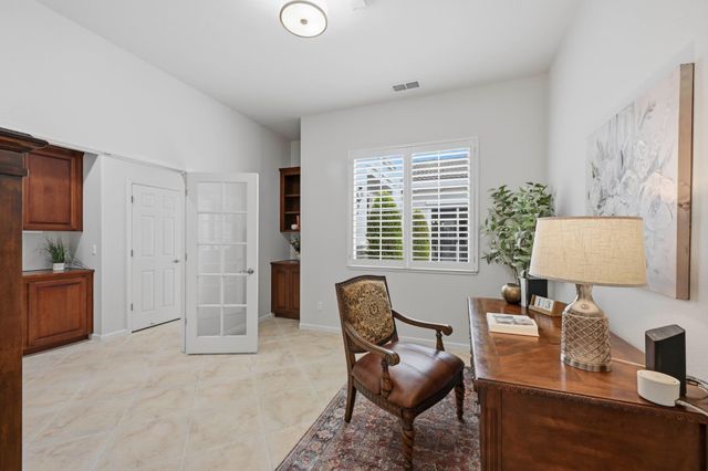 8537 Bridgestone Crescent, Roseville, CA 95747