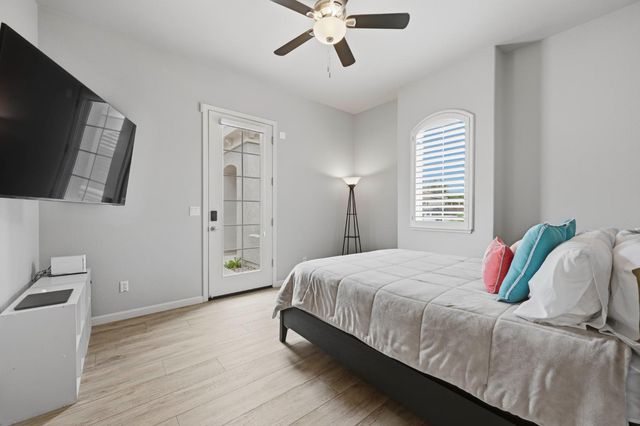 8537 Bridgestone Crescent, Roseville, CA 95747