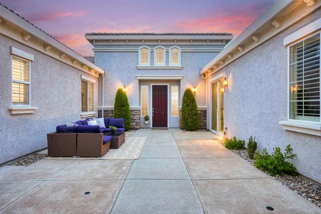 8537 Bridgestone Crescent, Roseville, CA 95747