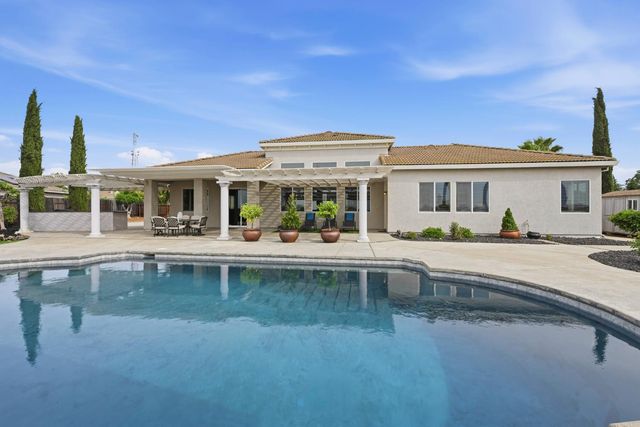 8537 Bridgestone Crescent, Roseville, CA 95747