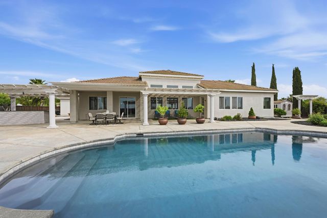 8537 Bridgestone Crescent, Roseville, CA 95747