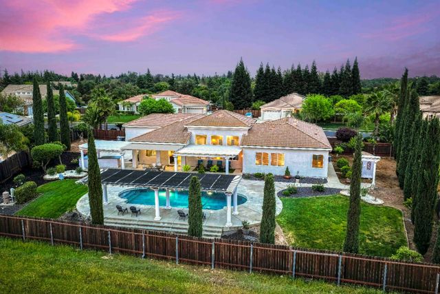 8537 Bridgestone Crescent, Roseville, CA 95747