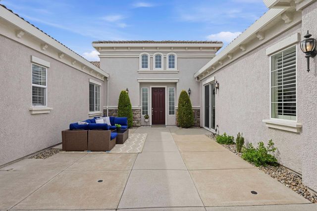 8537 Bridgestone Crescent, Roseville, CA 95747