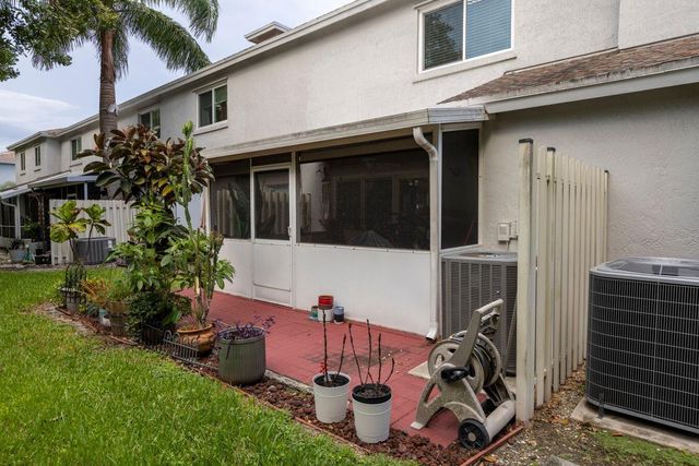 1375 SW 48th Terrace, Deerfield Beach, FL 33442