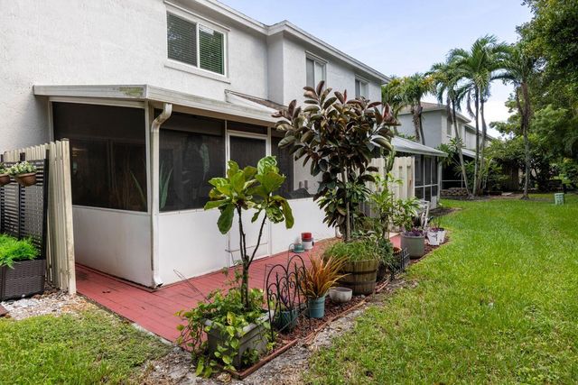 1375 SW 48th Terrace, Deerfield Beach, FL 33442