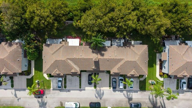 1375 SW 48th Terrace, Deerfield Beach, FL 33442