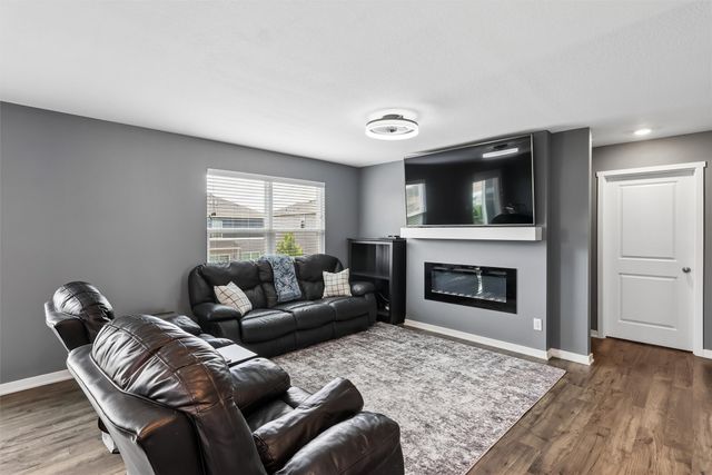 2202 Barry Drive, Adel, IA 50003